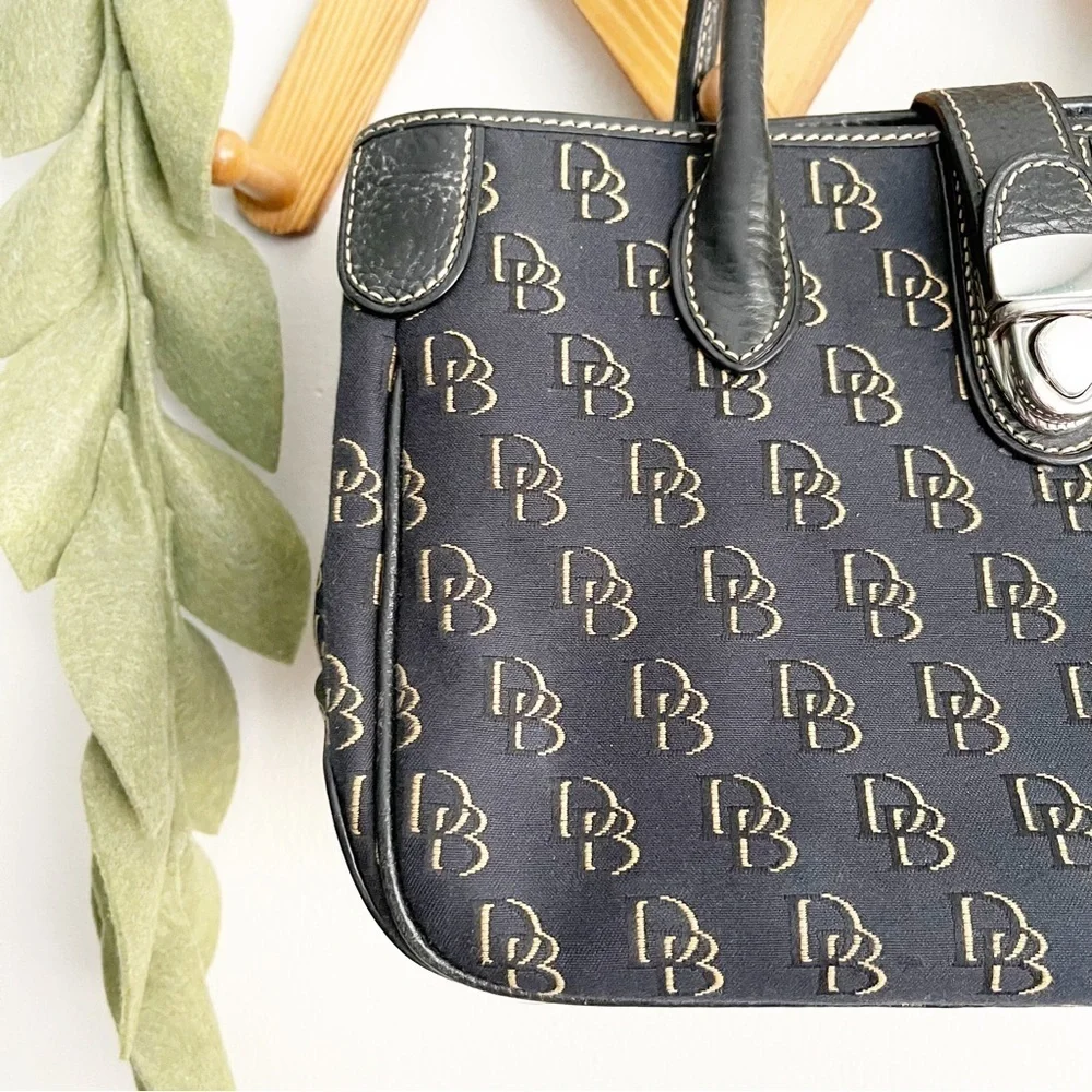 Dooney & Bourke Black Signature Print Purse - Picture 3 of 15